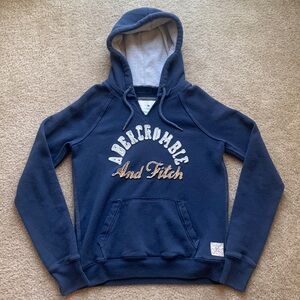 Y2K Abercrombie & Fitch hooded sweatshirt